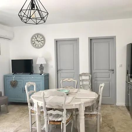 Les Mazets et Spa D'Uzes Arpaillargues-et-Aureillac Chambre photo