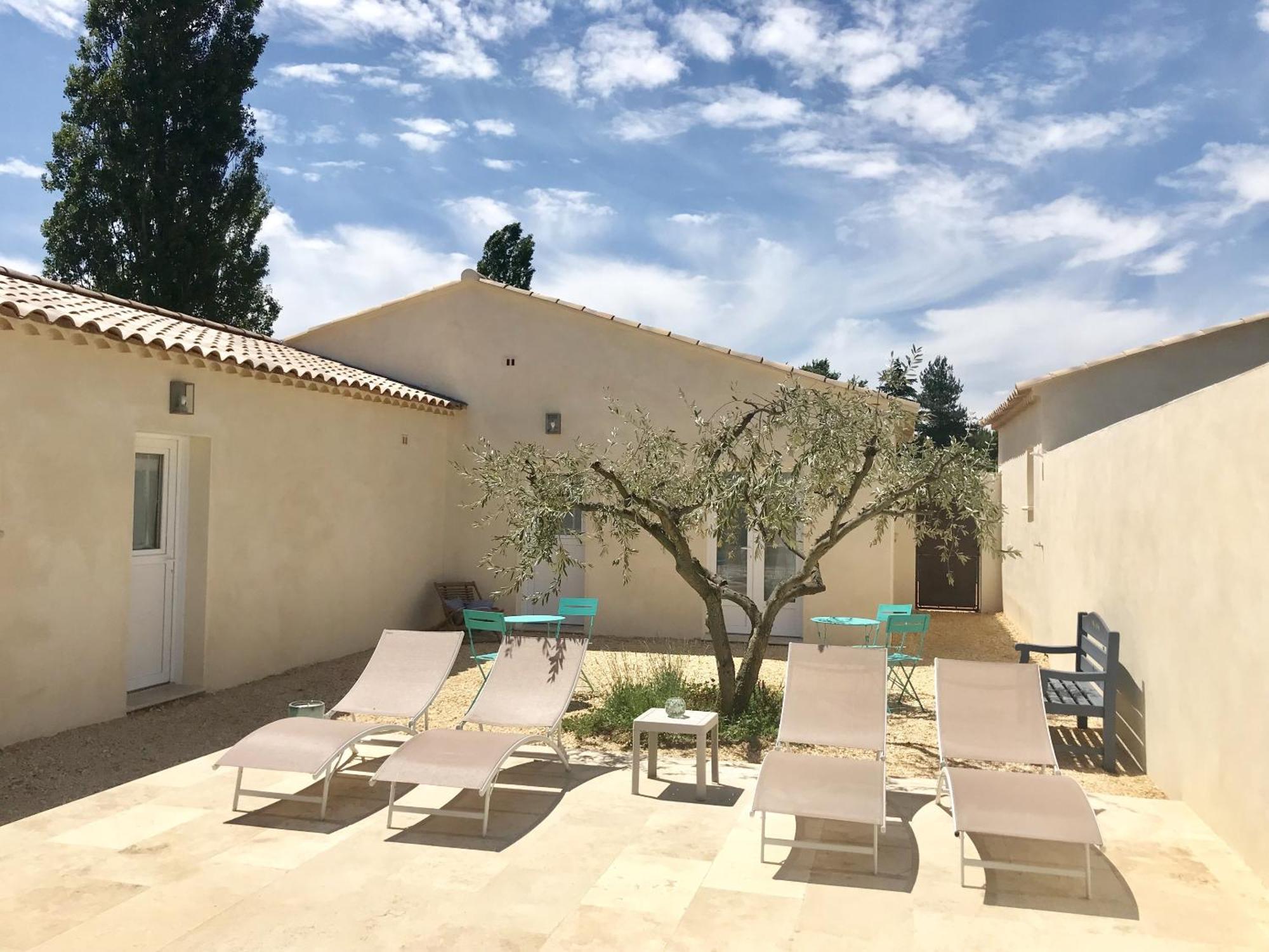 Les Mazets Et D'uzes *