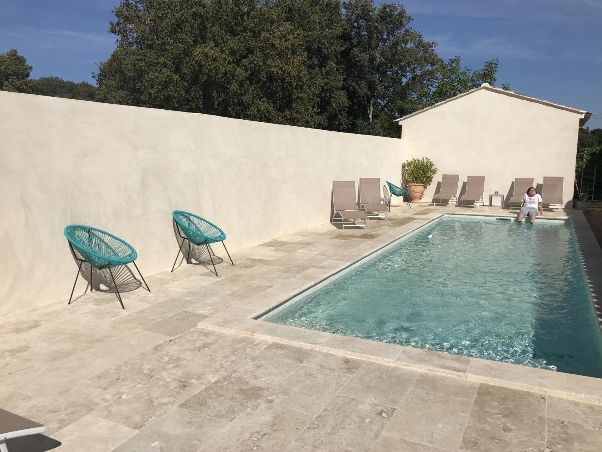 Les Mazets Et D'uzes Arpaillargues-et-Aureillac